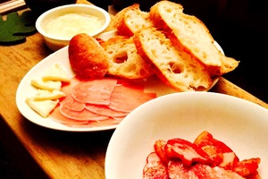 たまにはワインでグルメやってみた。絶品アテも作っちゃってサービスサービスぅ！