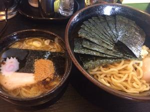 ハッスルラーメンホンマ 浅草店