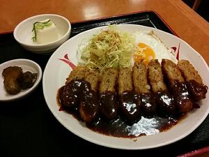 めしや宮本むなし サンプラザ店