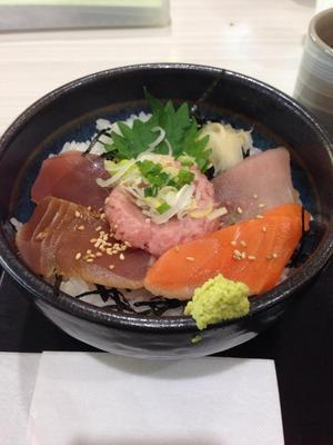 鮪市場 アリオ西新井店