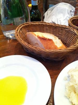 アッラマーノ （ALLA MANO）